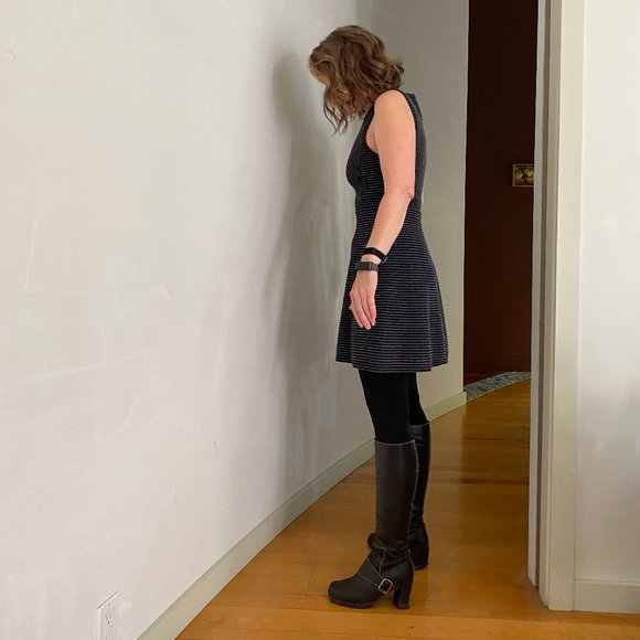 Theory Casual Wool Sleeveless Dress Size Small - Picture 6 of 11